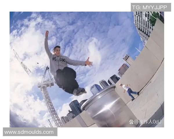 深圳极限运动队团队协作探秘:激情与挑战交织的极限运动之旅 深圳极限运动队团队协作探秘:激情与挑战交织的极限运动之旅